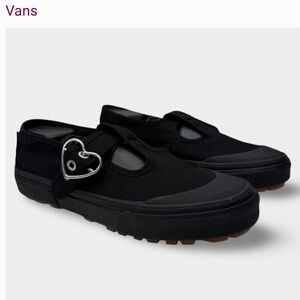 NWOT Vans Mary Jane Style 93 Sneakers - Women’s 5.5